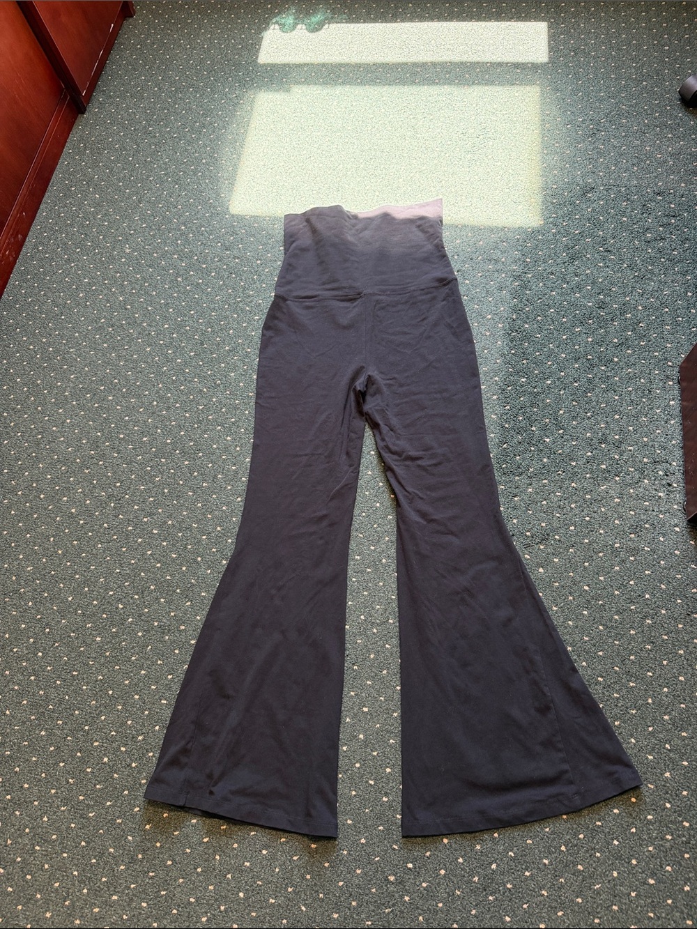 NWT OFFLINE Aerie OG Foldover
Hi-Rise Super Flare Leggings
Size Large